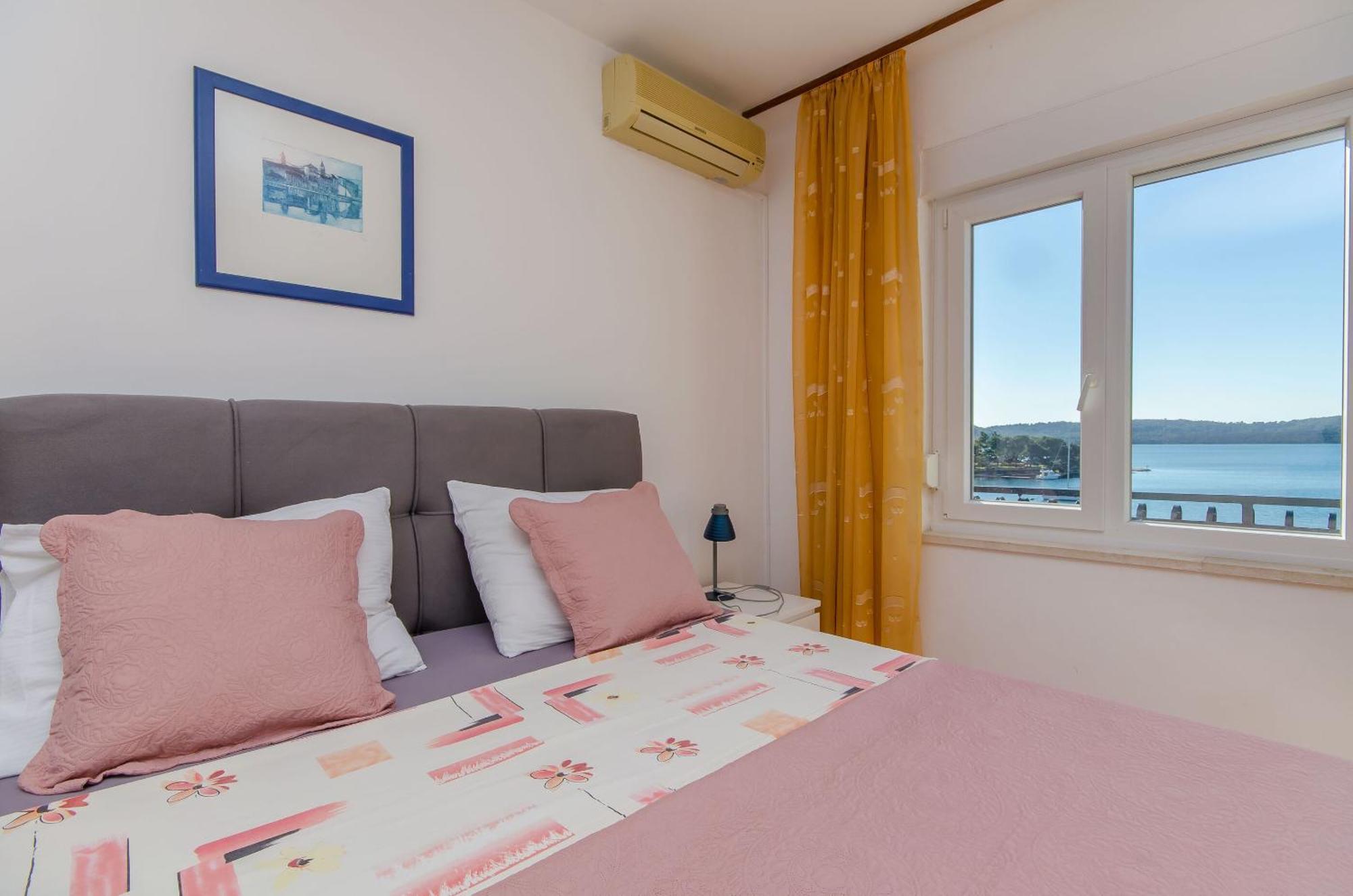 Apartments Edita Τρογκίρ Εξωτερικό φωτογραφία